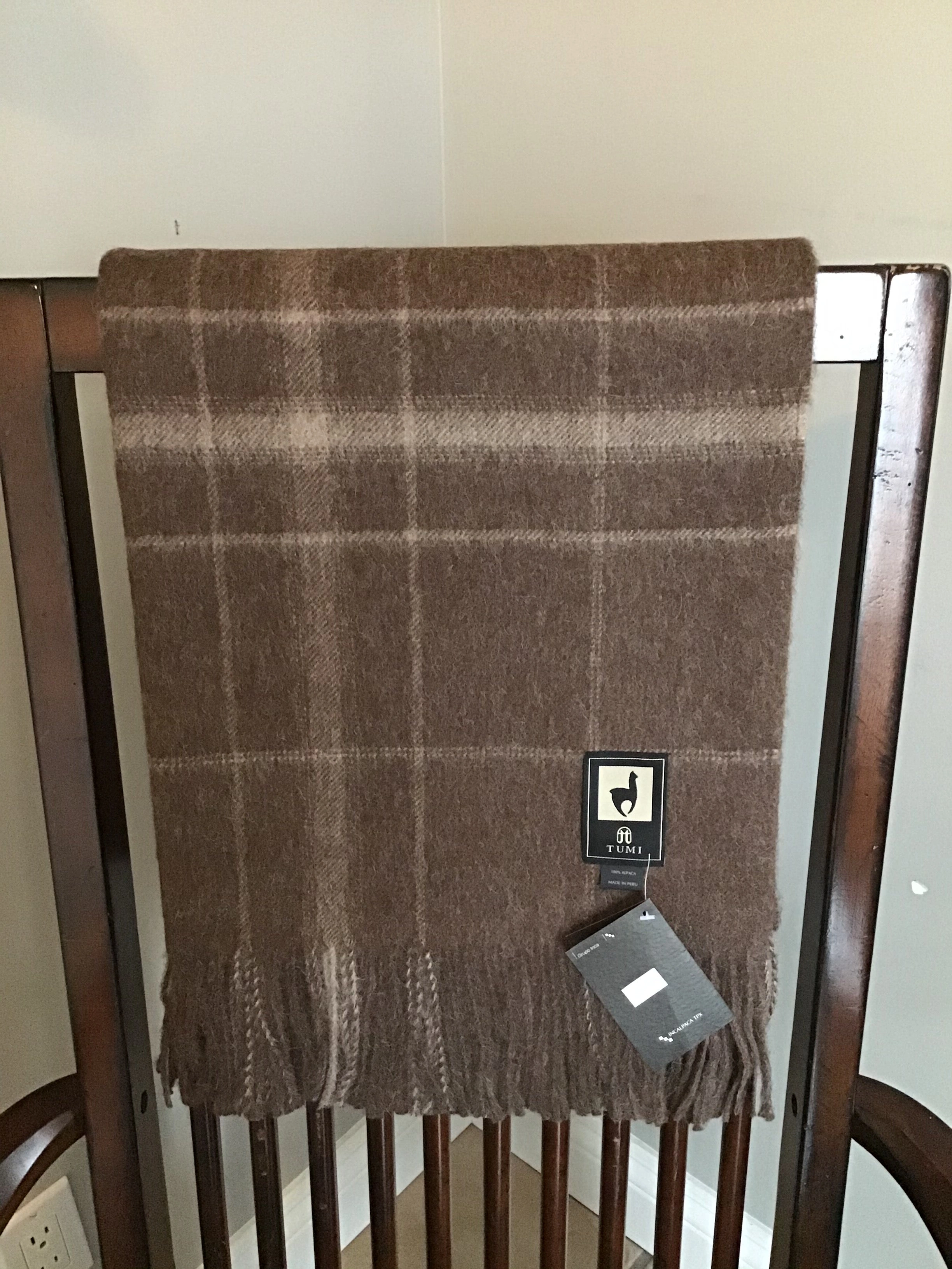 Cozy Cloud Alpaca Throw – Wrap Yourself in Luxury!